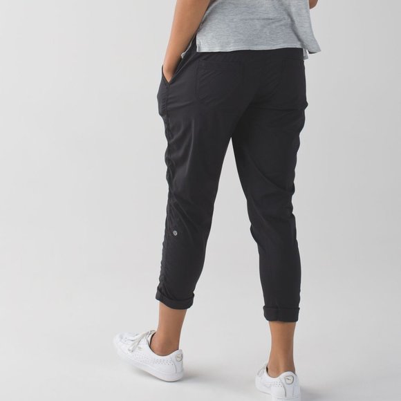 lululemon athletica Pants - Lululemon Black Street to Studio Pant sz 12